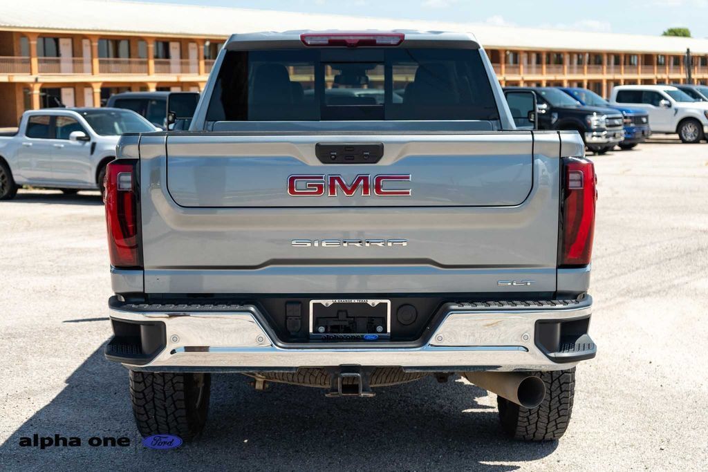 Used 2024 GMC Sierra 2500 SLT w/ SLT Premium Package AWD/4WD image 8