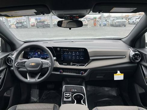 New 2026 Chevrolet Equinox LT w/ Convenience Package II image 22