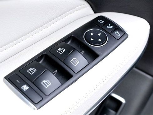 Used 2019 Mercedes-Benz GLS 550 4MATIC image 23