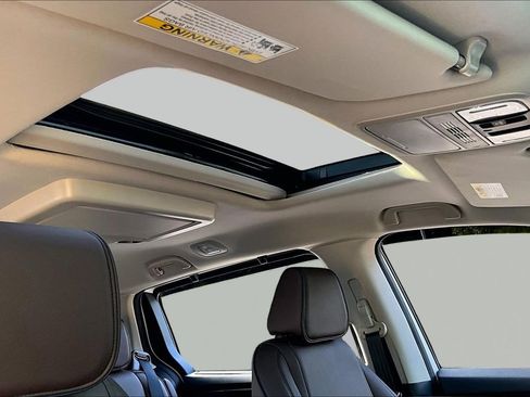 Used 2025 Honda Odyssey Touring image 22