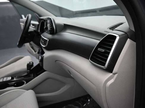 Used 2021 Hyundai Tucson Value FWD image 16