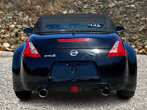 Used 2014 Nissan 370Z Touring w/ Sport Package image 4