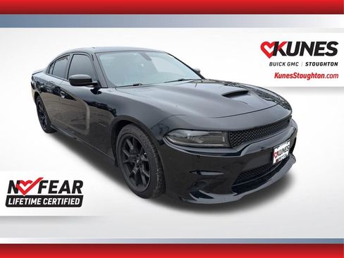 Used 2022 Dodge Charger R/T w/ Performance Handling Group RWD image 4