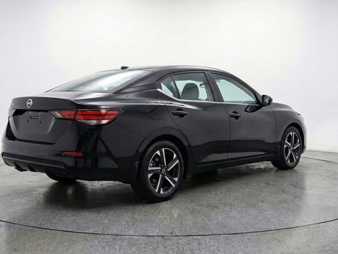 Used 2025 Nissan Sentra SV FWD image 9