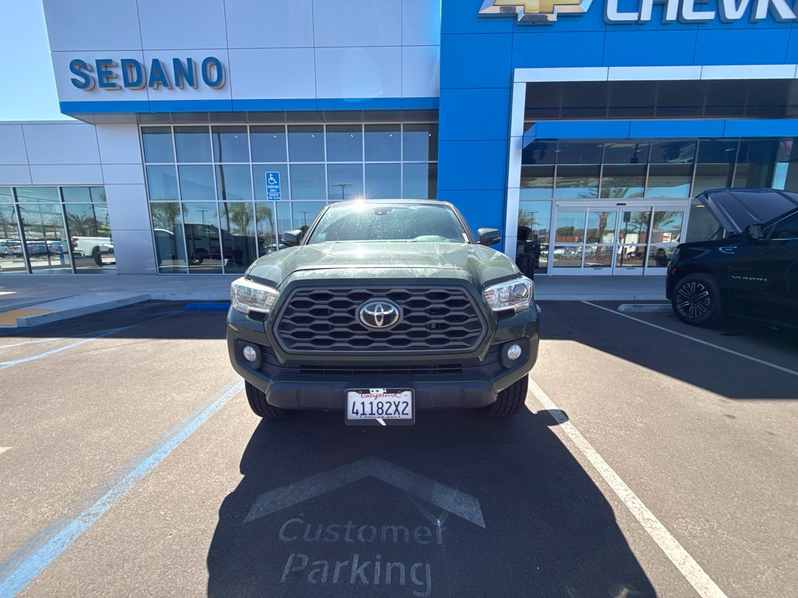 Used 2021 Toyota Tacoma TRD Off-Road w/ Technology Package RWD image 2