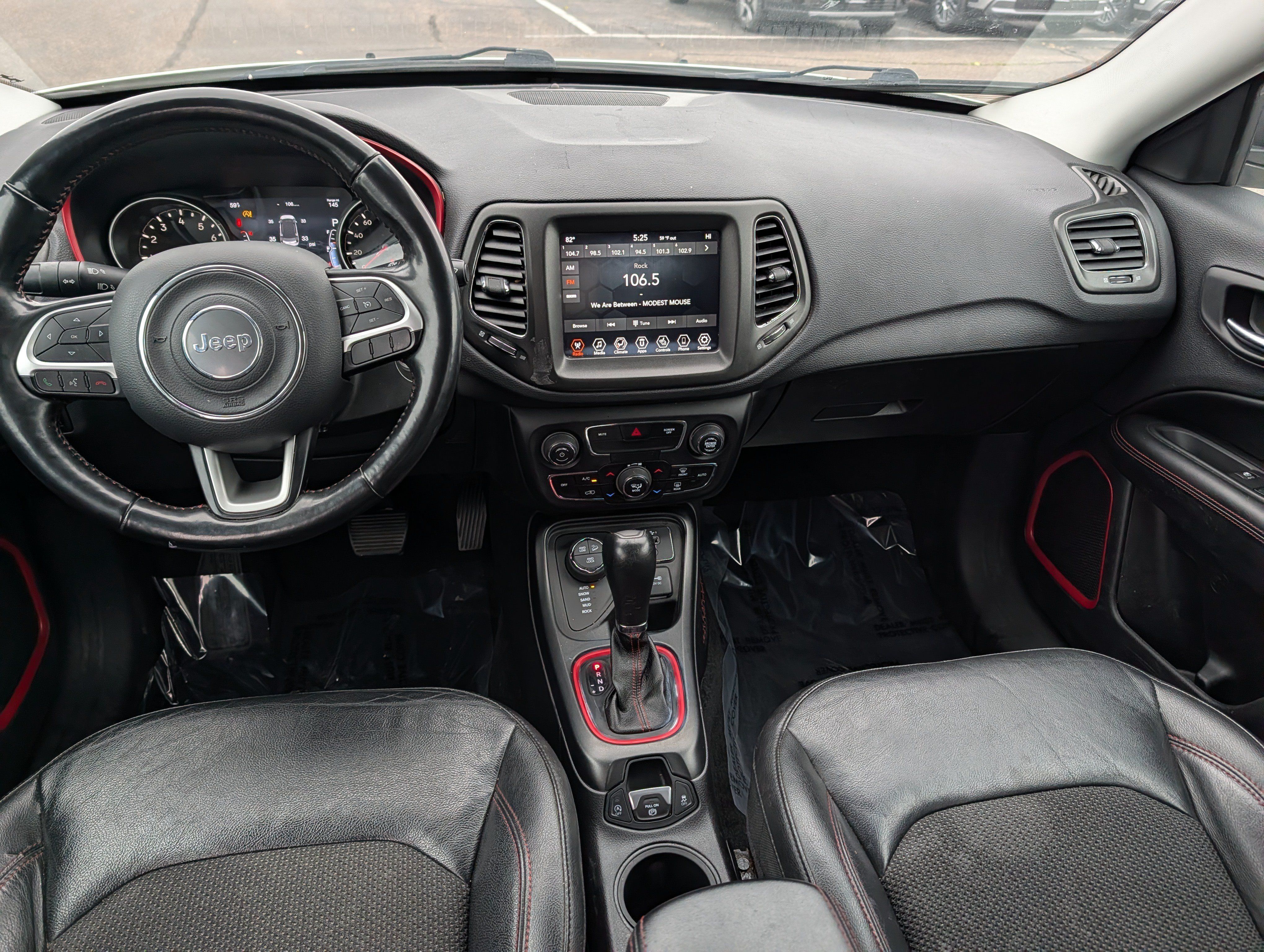 Used 2019 Jeep Compass Trailhawk w/ Cold Weather Group AWD/4WD image 14