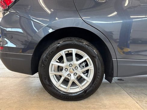 Used 2023 Chevrolet Equinox LT AWD/4WD image 32