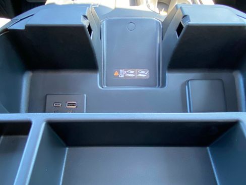 Used 2025 GMC Sierra 2500 AT4X w/ AT4X AEV Edition image 17