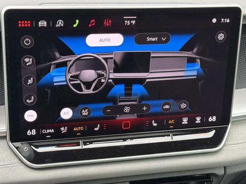 New 2026 Volkswagen Tiguan SE R-Line FWD image 23