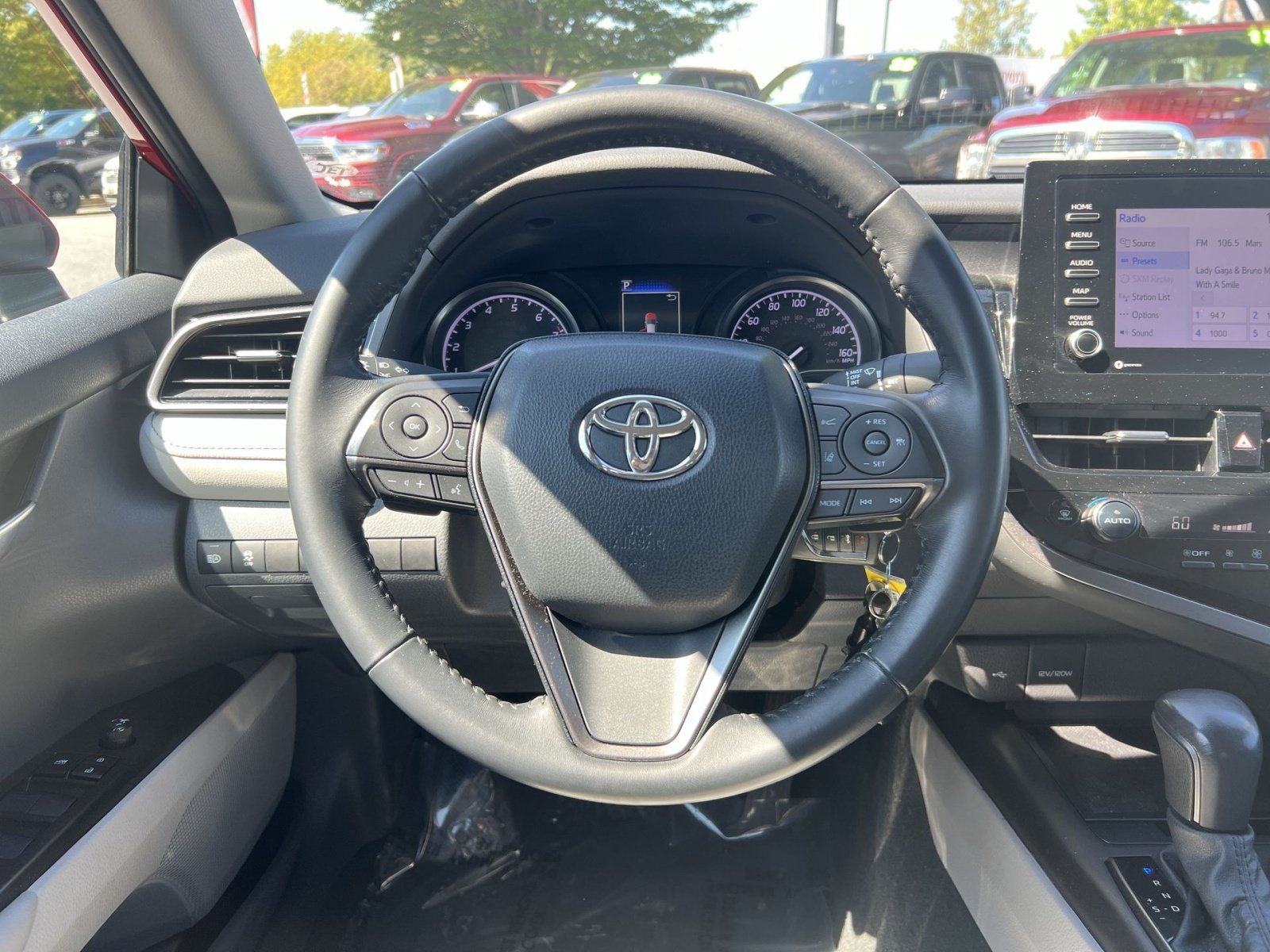Used 2022 Toyota Camry SE FWD image 16