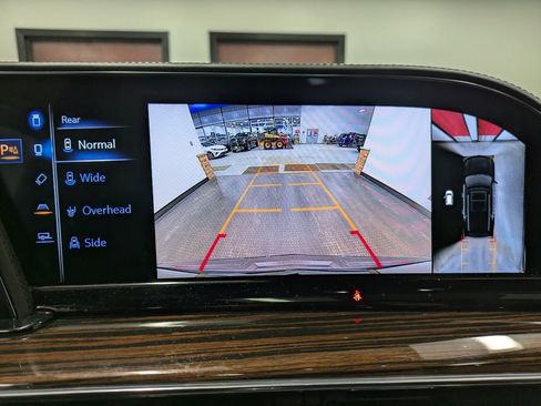 Used 2021 Cadillac Escalade Premium Luxury image 13