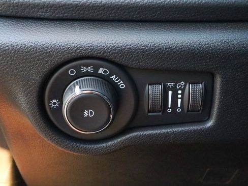 New 2026 Chrysler Pacifica Limited w/ S Appearance Package image 11