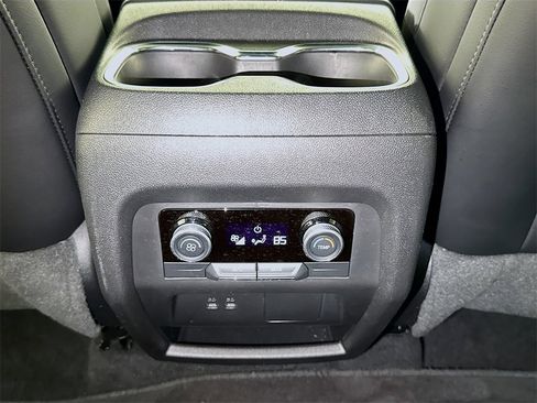 Used 2025 Buick Enclave Preferred image 24