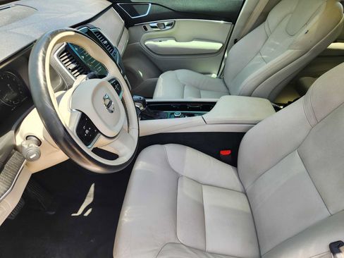 Used 2020 Volvo XC90 T6 Momentum AWD/4WD image 12