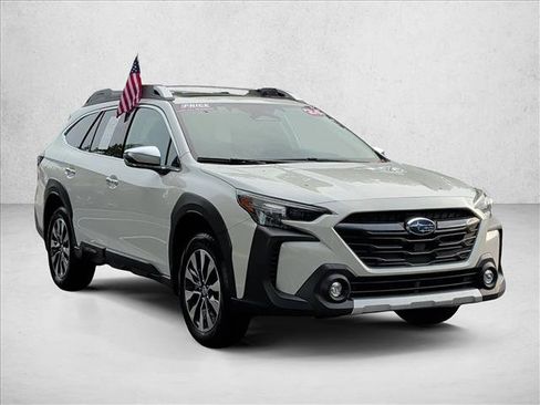 Used 2024 Subaru Outback Touring AWD/4WD image 4