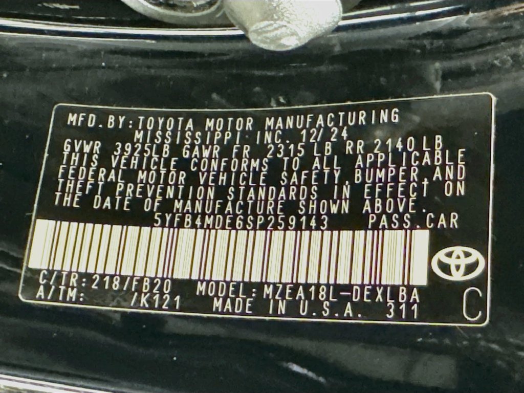 Used 2025 Toyota Corolla LE FWD image 31