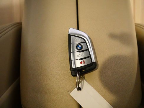 Used 2019 BMW X5 xDrive50i w/ M Sport Package AWD/4WD image 31