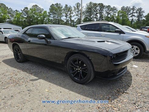 Used 2018 Dodge Challenger R/T Plus image 4