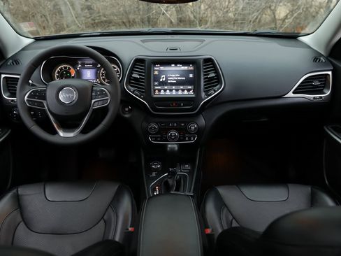 Used 2022 Jeep Cherokee Latitude Lux w/ Sun & Sound Group image 22