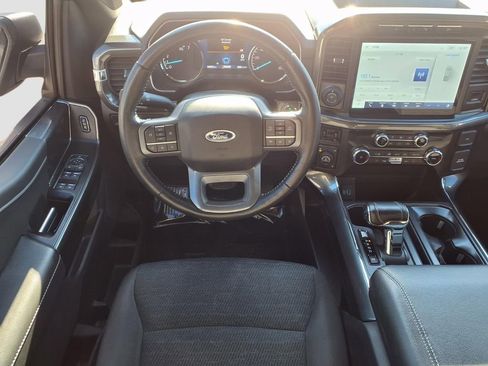 Used 2022 Ford F150 XLT w/ Equipment Group 302A High image 11