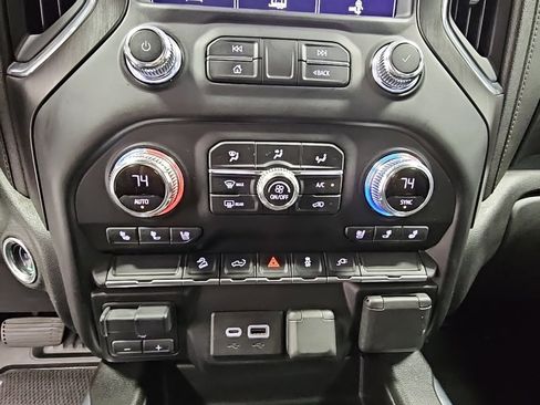 Certified 2021 GMC Sierra 1500 AT4 image 19