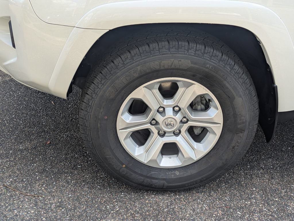 Used 2024 Toyota 4Runner SR5 Premium w/ Moonroof Package RWD image 11