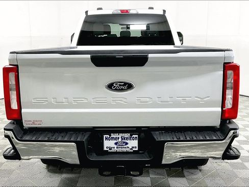 Used 2024 Ford F250 XLT image 4