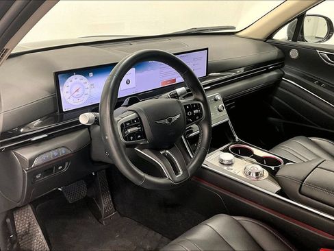 Used 2025 Genesis GV80 2.5T Standard AWD/4WD image 16