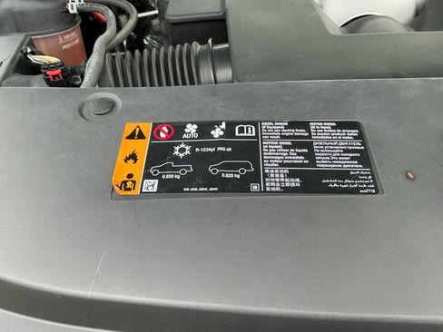 Used 2017 Cadillac Escalade ESV Platinum image 24