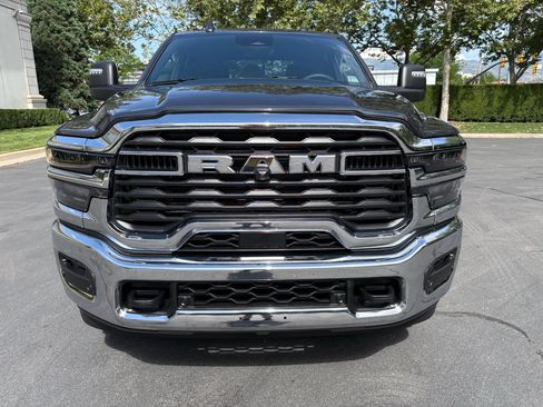 Used 2026 RAM 2500 Big Horn AWD/4WD image 4