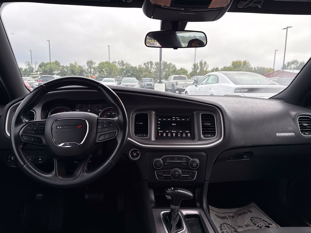 Used 2022 Dodge Charger SXT RWD image 39