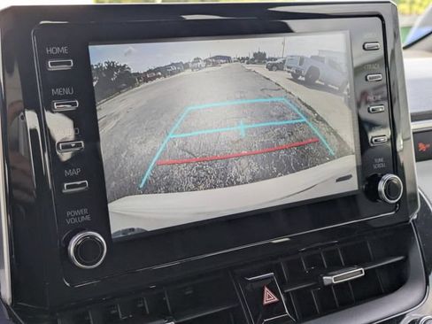 Used 2020 Toyota Corolla SE FWD image 25