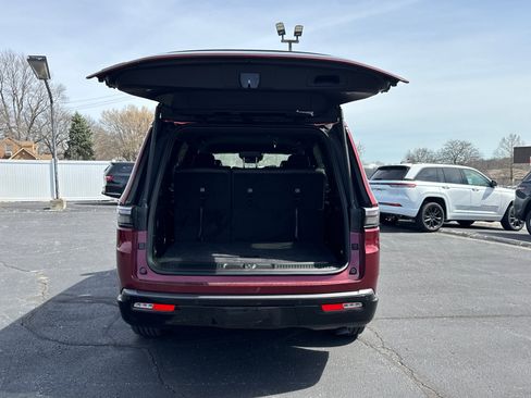 New 2026 Jeep Grand Wagoneer 4WD image 19