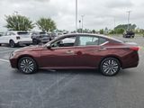 Used 2023 Nissan Altima 2.5 SV image 4