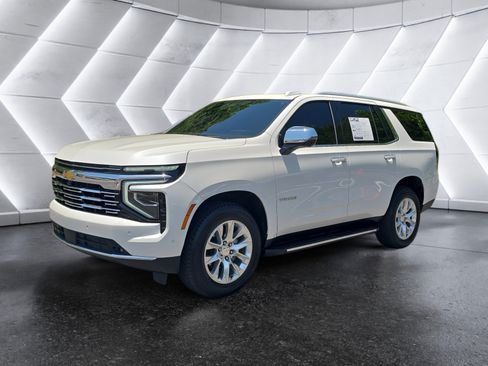 Used 2025 Chevrolet Tahoe Premier AWD/4WD image 1