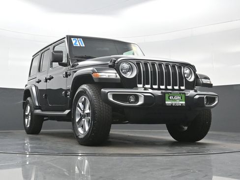 Used 2021 Jeep Wrangler Unlimited Sahara w/ Cold Weather Group AWD/4WD image 32