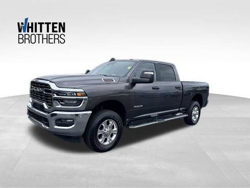 Used 2025 RAM 2500 Big Horn AWD/4WD image 1