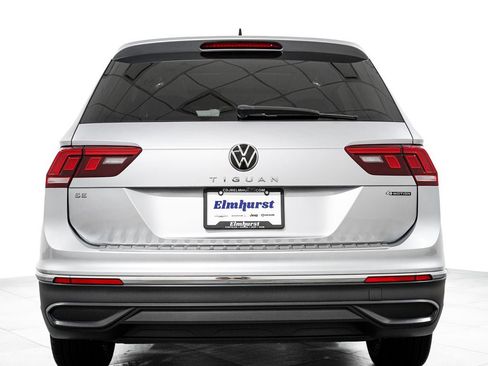 Used 2023 Volkswagen Tiguan SE w/ Panoramic Sunroof Package AWD/4WD image 6