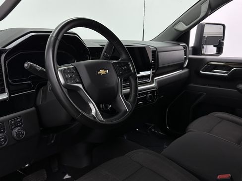 Used 2025 Chevrolet Silverado 2500 LT w/ Safety Package AWD/4WD image 14