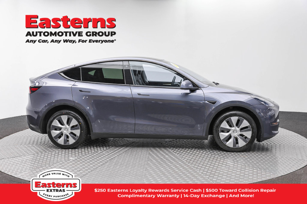 Used 2023 Tesla Model Y Long Range AWD/4WD image 5