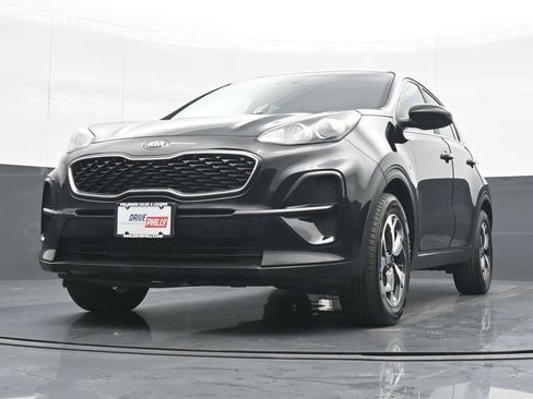 Used 2020 Kia Sportage LX image 16