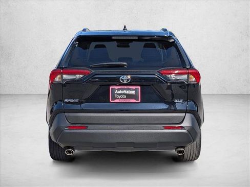Used 2025 Toyota RAV4 XLE FWD image 7