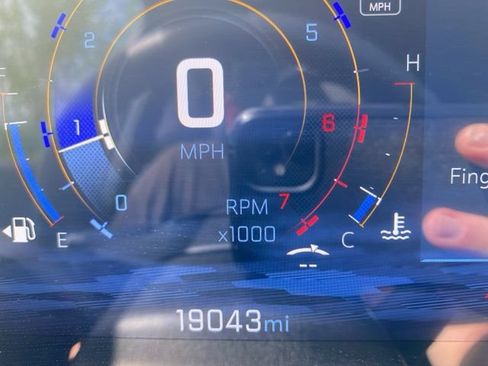 Used 2026 Chevrolet Equinox LT w/ Convenience Package II AWD/4WD image 2