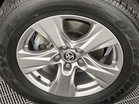 Used 2023 Toyota RAV4 XLE image 29