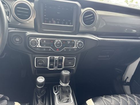 Used 2019 Jeep Wrangler Unlimited Sahara w/ Safety Group image 12