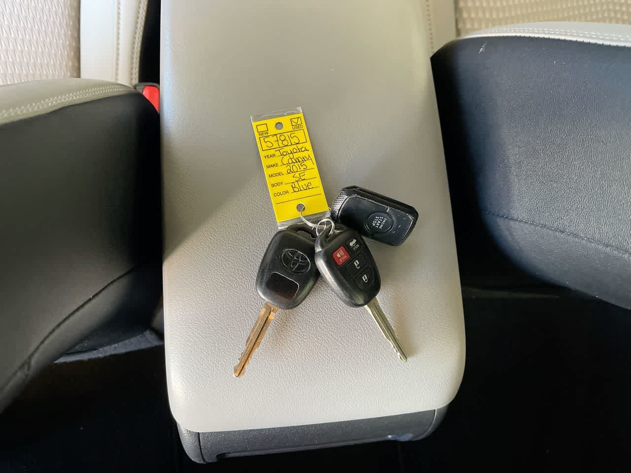 Used 2015 Toyota Camry SE FWD image 25