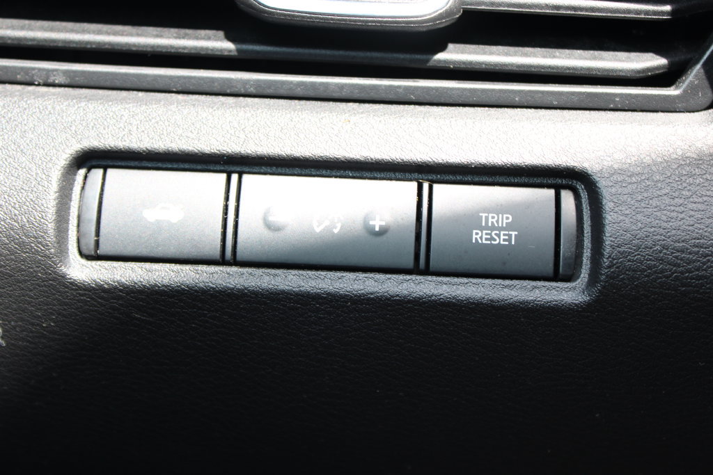 Used 2024 Nissan Altima 2.5 SV FWD image 40