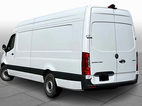 Used 2025 Mercedes-Benz Sprinter 2500 image 7