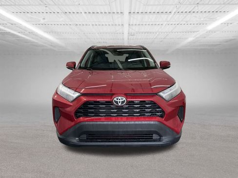 Used 2022 Toyota RAV4 XLE image 7