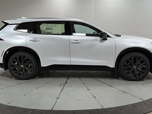 New 2026 Toyota Crown Signia image 6